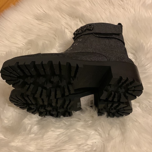 NEW🌟 Karl Lagerfeld Boots Pippa Payson Lug-Sole combat moto with crystal buckle - Picture 7 of 10